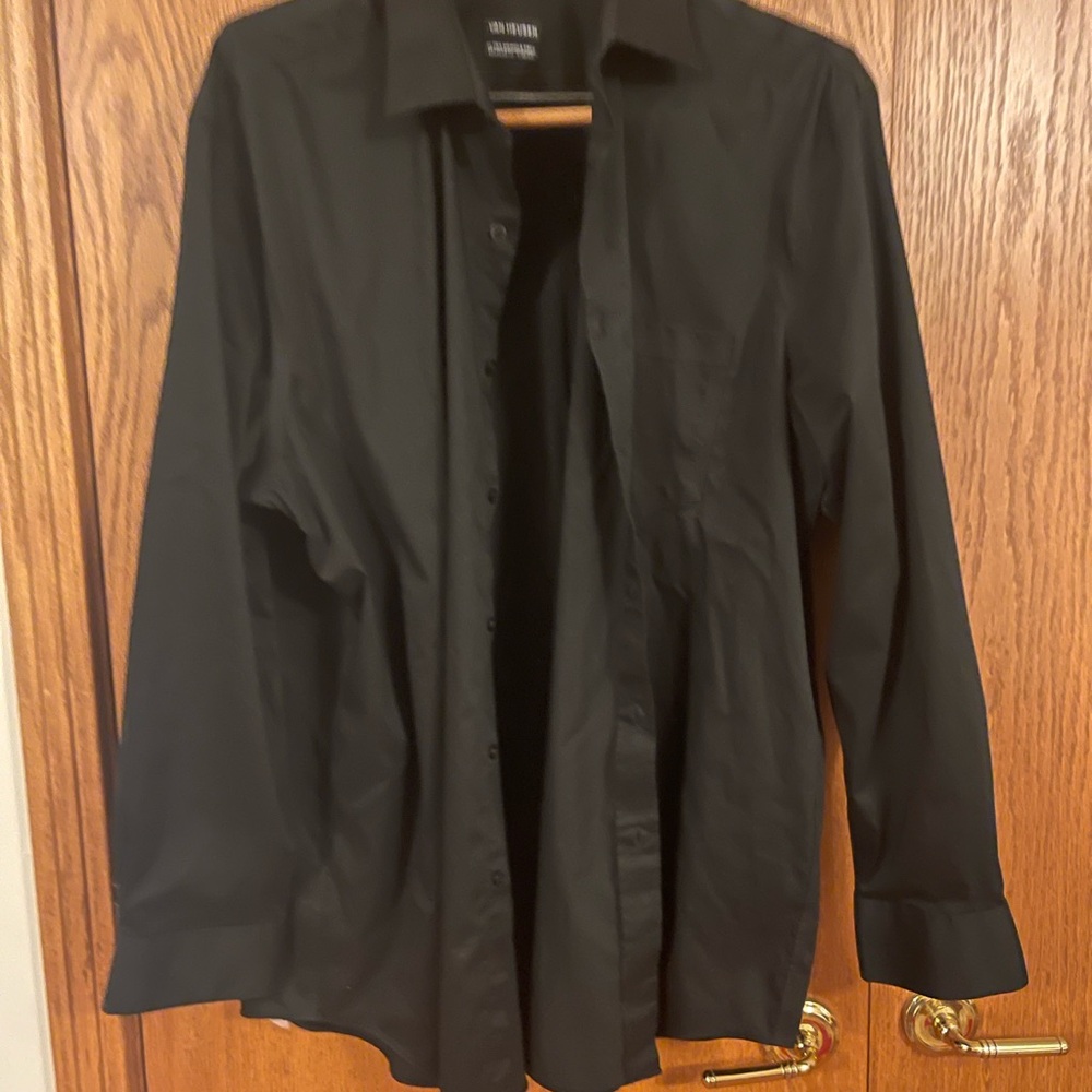 Van Heusen Classic Black Stretch Shirt